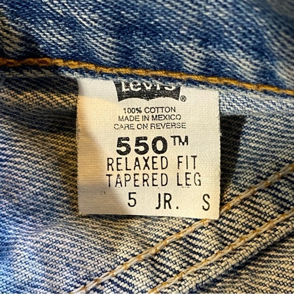 Vintage Levi's Cutoff Upcycled Studded 550 Relaxed Fit Red Tab Denim Shorts Jr 5 - Picture 14 of 15